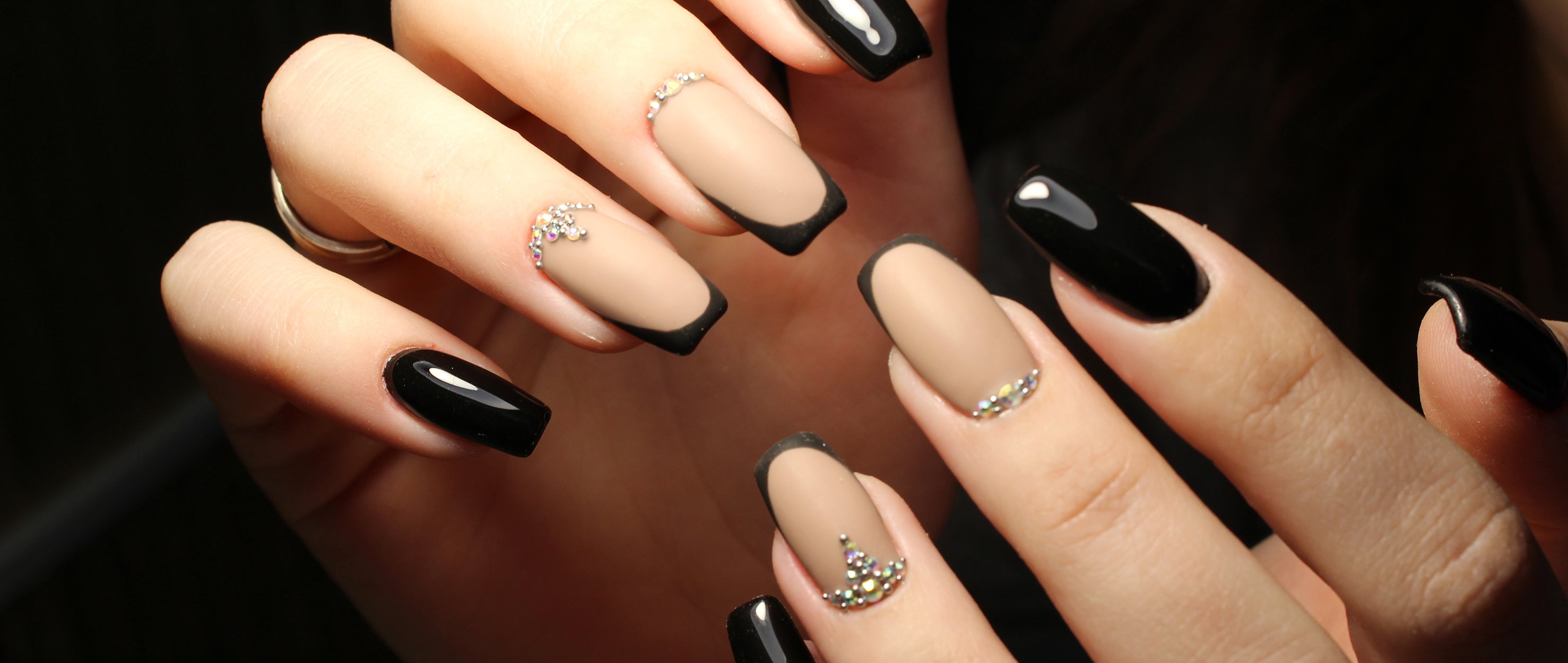Why Pearl Manicures Are Trending In 2022