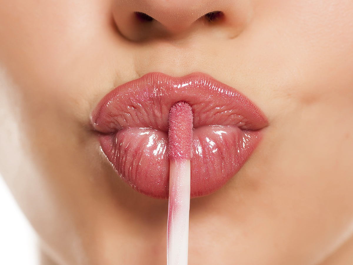 mac grand illusion glossy liquid lipcolour 