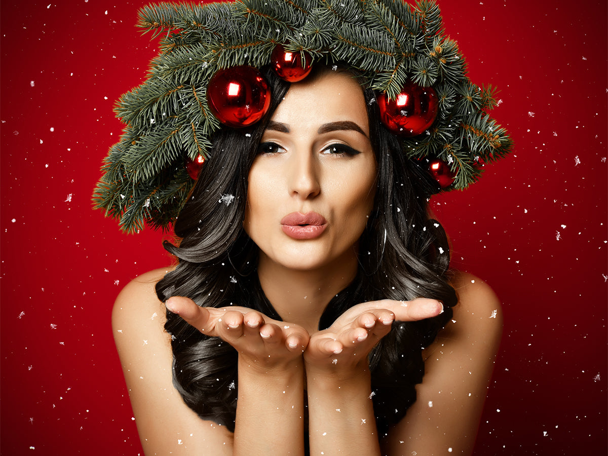 10 Christmas Makeup Looks To Complement