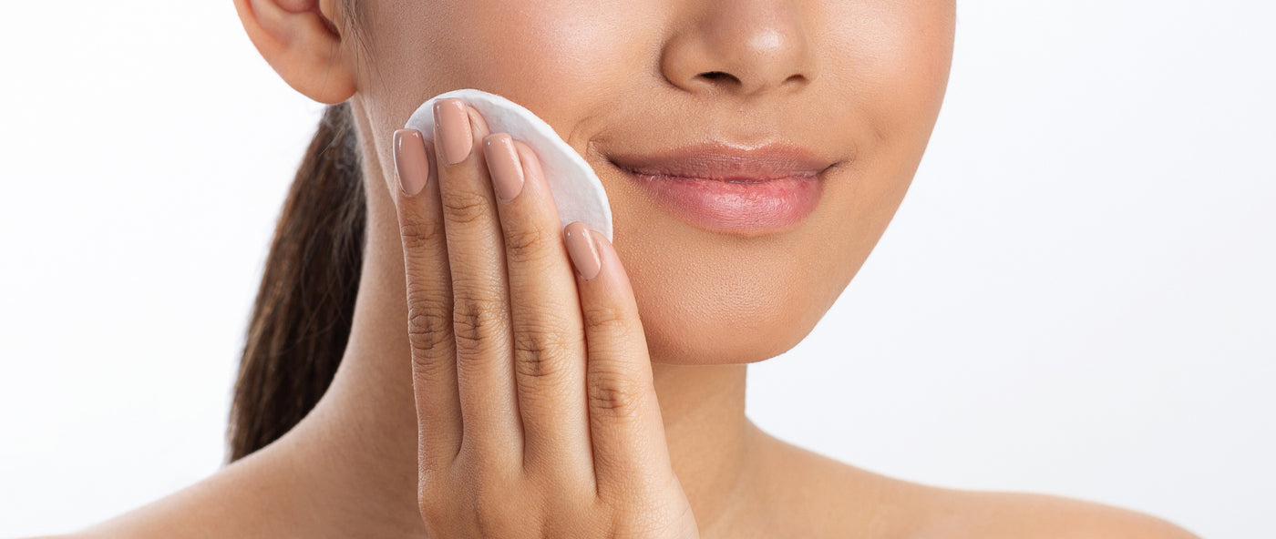 Toner Benefits: Why You Need to Add It to Your Makeup Routine